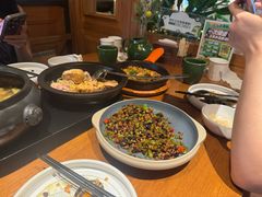 -云海肴·汽锅鸡·云南菜(天山百盛优客店)