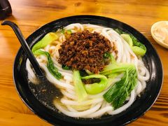-丽虹云南过桥米线(兴工街店)