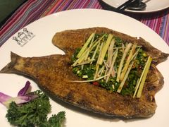 -香巴拉云南餐厅(华莱坞店)