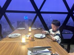 -东方明珠·空中旋转餐厅