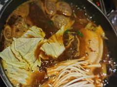 -运气牛自助酱大骨火锅(南京东路店)