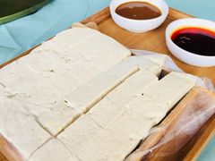 -红栌温泉山庄生态美食餐厅