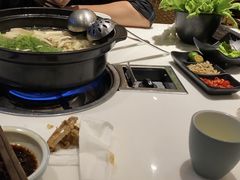 -东椰·海南椰子鸡火锅(朝阳门店)