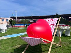 -巨鹏飞梦幻海岸