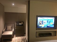 -曼谷一号酒店(深圳龙华大浪商业中心店)