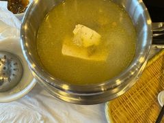 -鲁朗纳麦石锅鸡庄园