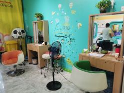 -爆米花儿童美发乐园