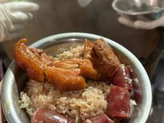 -梁阿婆廿年老牌扣肉糯米饭