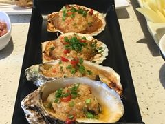 生蚝和鲍鱼-九府羊·鲜羊火锅·烤串(新华路店)