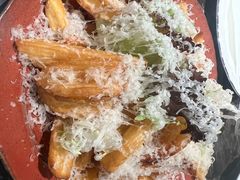 黄金脆薯角配帕玛森芝士-LESCEDARS Brasserie Bistro香柏树