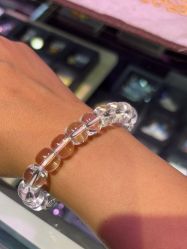 -灵彩珠宝(朗香街店)