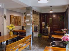 -蓝壁虎咖啡酒馆