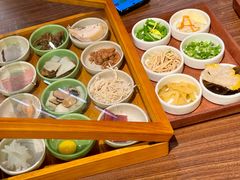 -良米山·云南野生菌过桥米线(上海首店)