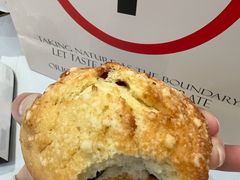 -HOT CRUSH趁热集合·现烤面包(环球港店)
