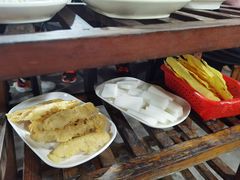 香香脆脆炸鱼肚-章记正宗南岗鱼蛋火锅