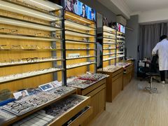 -优医视平价眼镜蔡司依视路折扣工厂店(德胜门店)