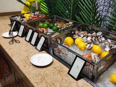 自助取餐区-大中华希尔顿酒店-念自助餐·嗨啤·小龙虾
