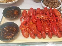 -肥肥虾庄·金牌油焖大虾(首义路店)
