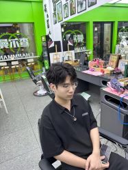 -查尔曼男士理发馆