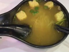 -小杨生煎(金山百联购物中心3楼店)