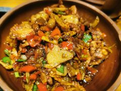 土家锅气爆鸡杂-吃饭皇帝大土家民族菜(正大广场店)
