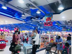 -玩具反斗城(正大广场店)