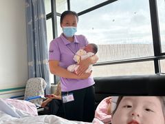 -秋歌护理·月嫂·育儿嫂(浦东医院店)