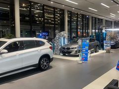 -上海宝信宝马4S店