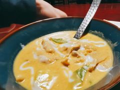 黄咖喱鸡肉-食肆&Fourteen(武林夜市店)