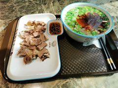 牛肉拉面-京穆兰兰州牛肉面·清真(中川机场店)