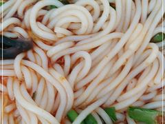 -鸿浩扒猪脚米线