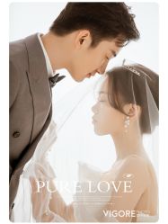 -雪中彩影婚纱摄影·微光艺术中心