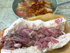 别家的腊牛肉夹馍-清真李唯一优质肉丸糊辣汤