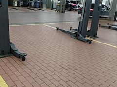 -杭州中升之星奔驰4S店(滨江店)