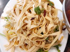 炝拌干豆腐-韩风烤牛肉冷面店