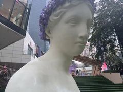 -中航城君尚购物中心