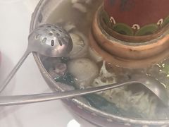 -毛辣果·贵州红酸汤牛肉火锅(西单店)