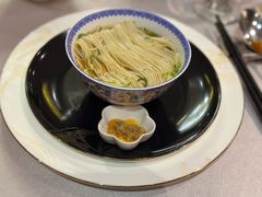 特色奥灶面配蟹肉XO酱-RIVIERA 松鹤楼(外滩店)