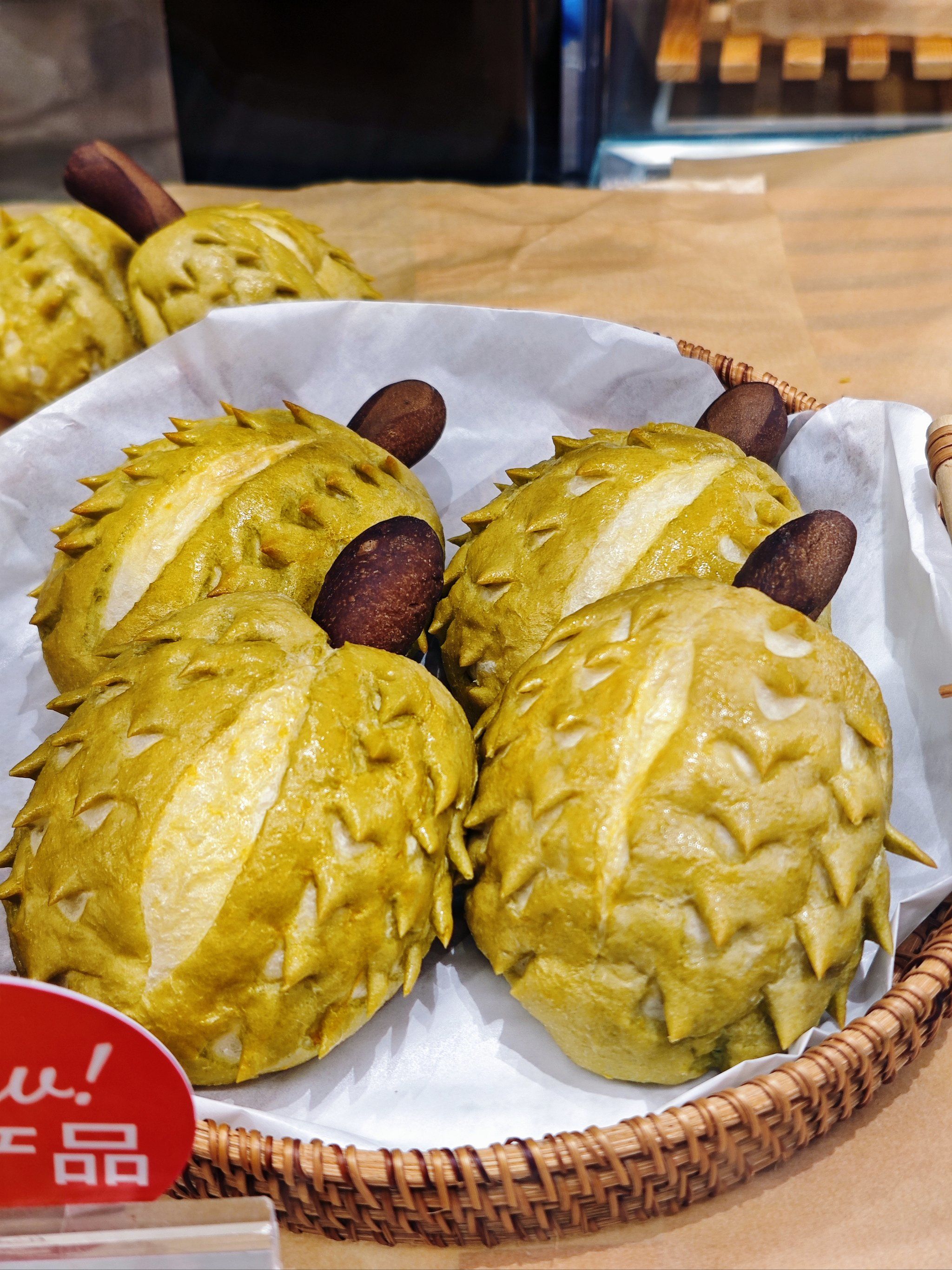 又被美心装到啦!可爱的榴莲包和松果包