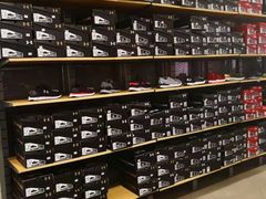 -UNDER ARMOUR(新燕莎奥莱店)