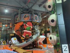 -嗨翻Hi-Fun竞技主题乐园·蹦床亲子生日轰趴(国光1937店)