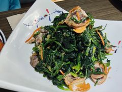 毛蛤蜊拌菠菜-隆喜元鱼汤包·海鲜(中联广场店)