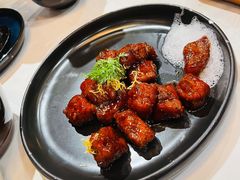 红酒泡沫牛仔粒-荟廷·晶萃(陆家嘴尚悦湾店)