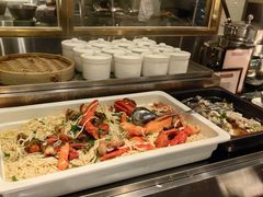 -小镇影院迪士尼小熊Duffy与他的朋友合影地