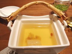 鲜松茸竹荪炖土鸡汤-山里亲戚(淞虹路店)