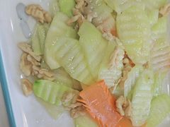 -三江源美食城