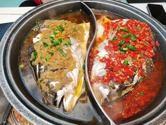 -阿瓦山寨·湘菜现炒·剁椒鱼头王(咸阳总店)
