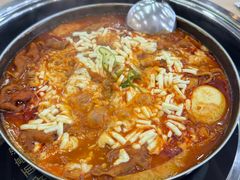 -三清洞摩西韩式年糕火锅(威高广场店)