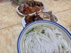 -香辉食馆(新兴路店)