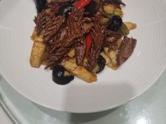 -海派美食·家宴海鲜青岛菜·石锅鲽鱼头(东方城店)